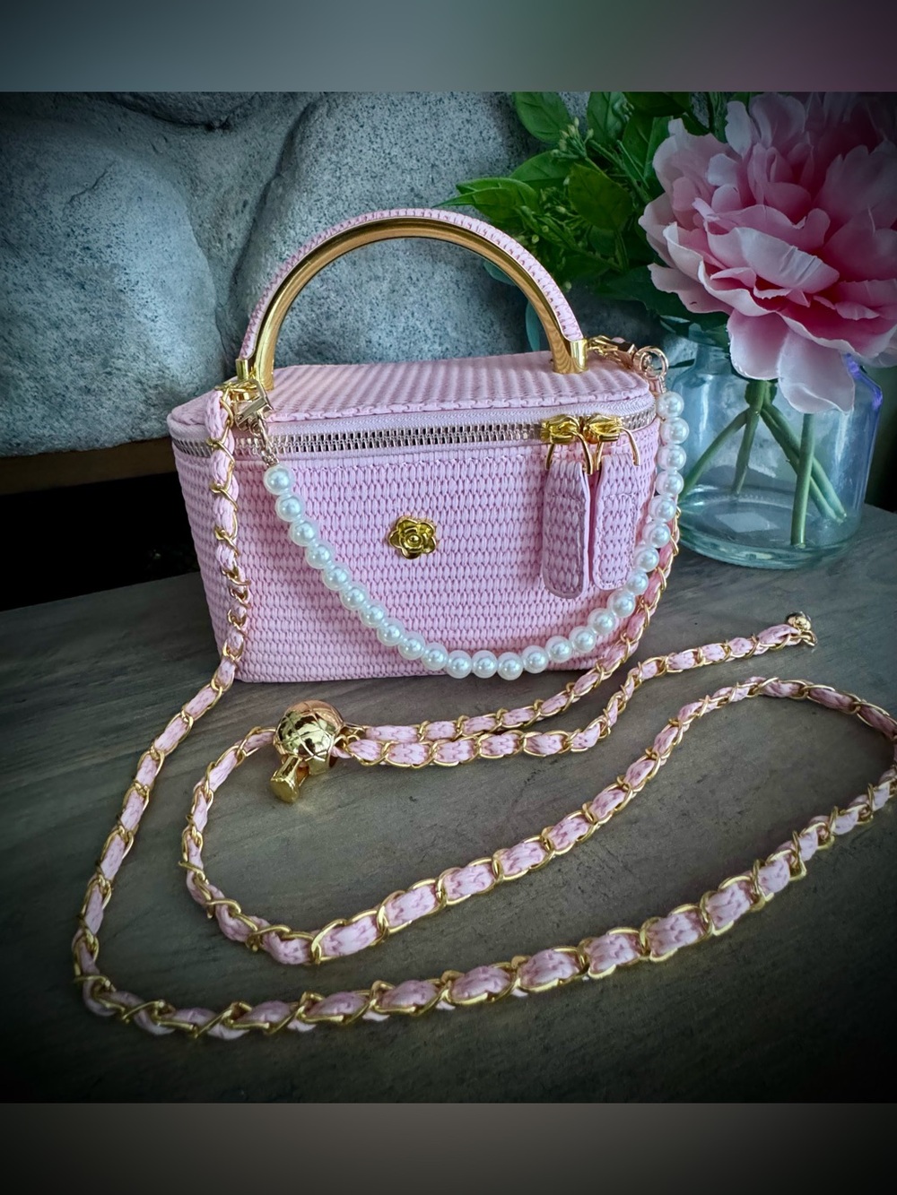 NWT Pink Woven Top-Handle Crossbody Bag Summer Vacation Luxury Vanity Fancy - Picture 8 of 8